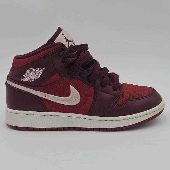 NIKE AIR JORDAN 1 MID SE (GS) GYM RED-PINK FOAM SZ 3.5Y-WOMENS SZ 5 [AV5174-600] - Picture 11 of 12